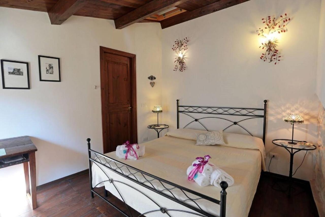 שיקלי Lilibeth Houses - Charming & Lovely Views מראה חיצוני תמונה
