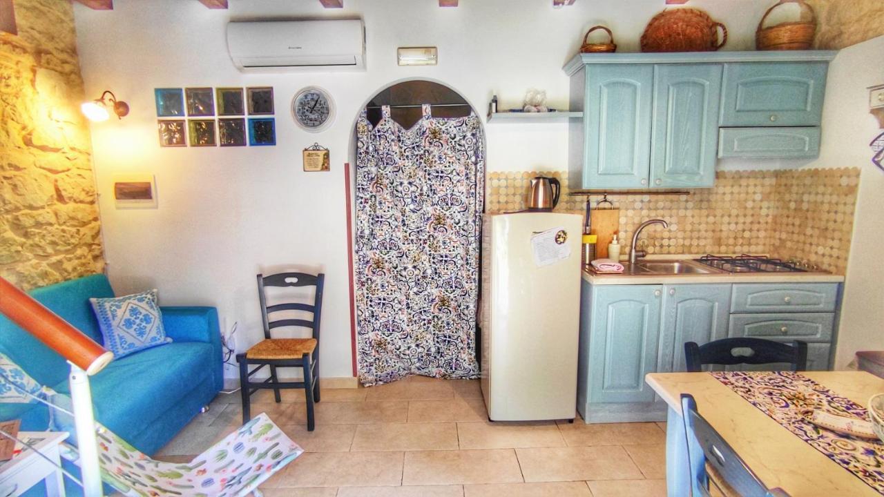 שיקלי Lilibeth Houses - Charming & Lovely Views מראה חיצוני תמונה