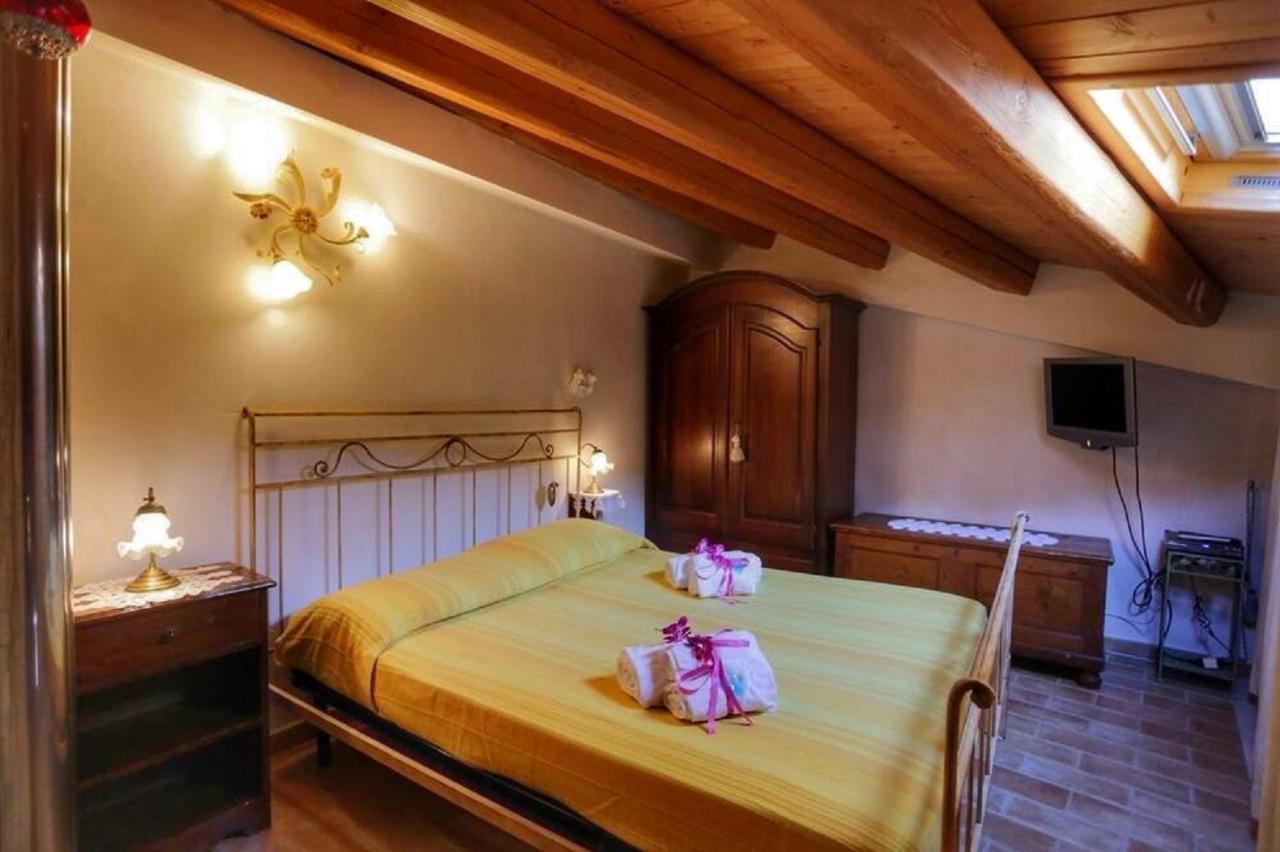 שיקלי Lilibeth Houses - Charming & Lovely Views מראה חיצוני תמונה