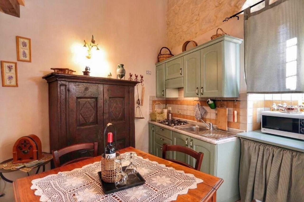 שיקלי Lilibeth Houses - Charming & Lovely Views מראה חיצוני תמונה