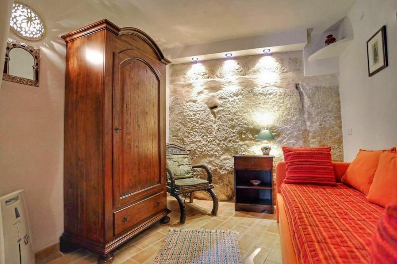 שיקלי Lilibeth Houses - Charming & Lovely Views מראה חיצוני תמונה