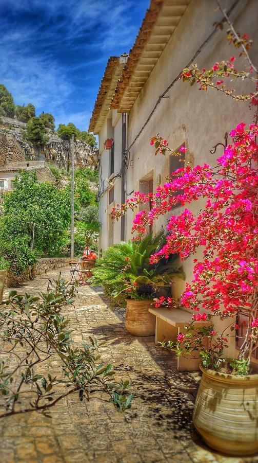שיקלי Lilibeth Houses - Charming & Lovely Views מראה חיצוני תמונה
